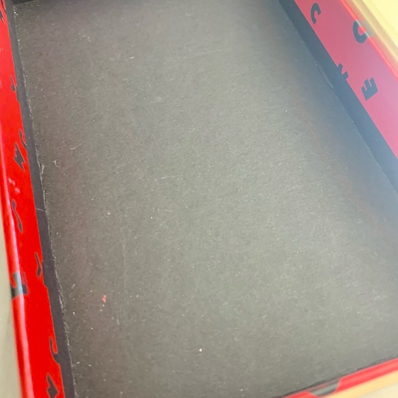 Mickey Mouse Makeup Box - Picture 8 of 8